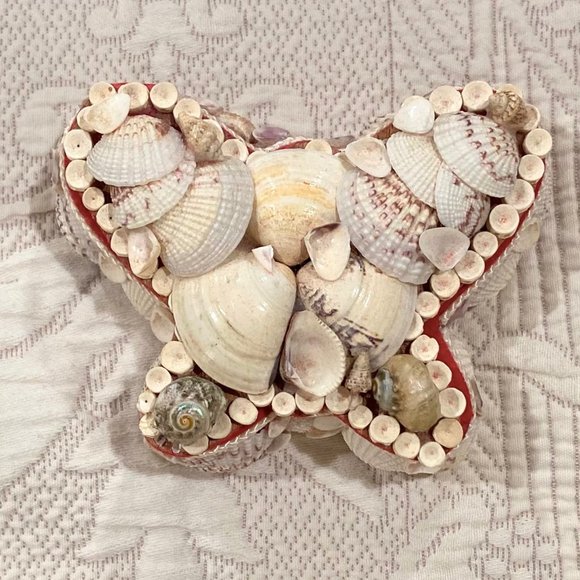 O7-Vintage Beach Sea Shell Butterfly Trinket Box - Picture 1 of 8